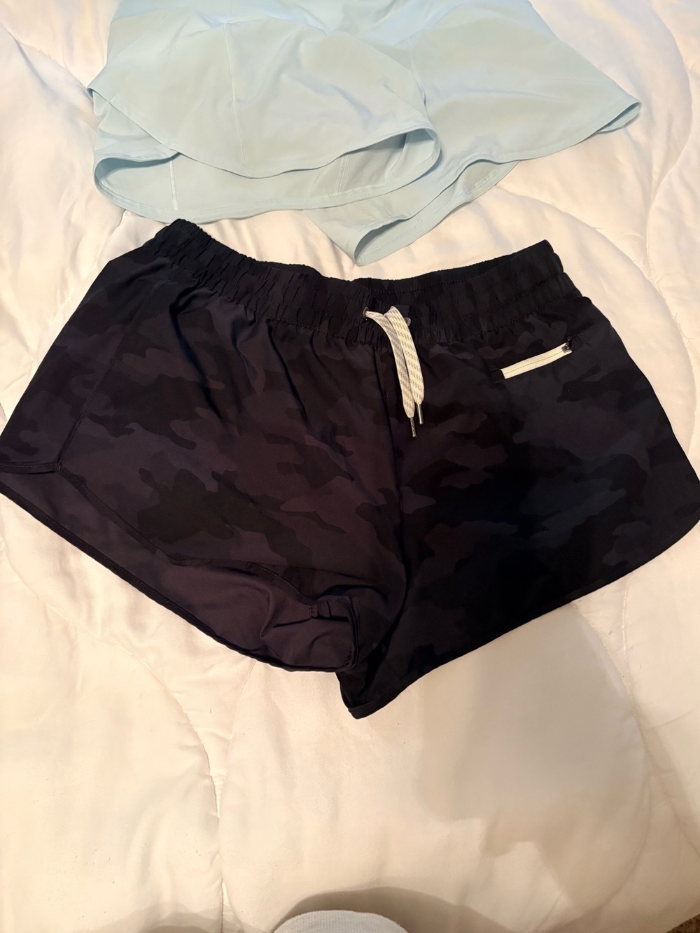 Vuori Clementine Shorts camo